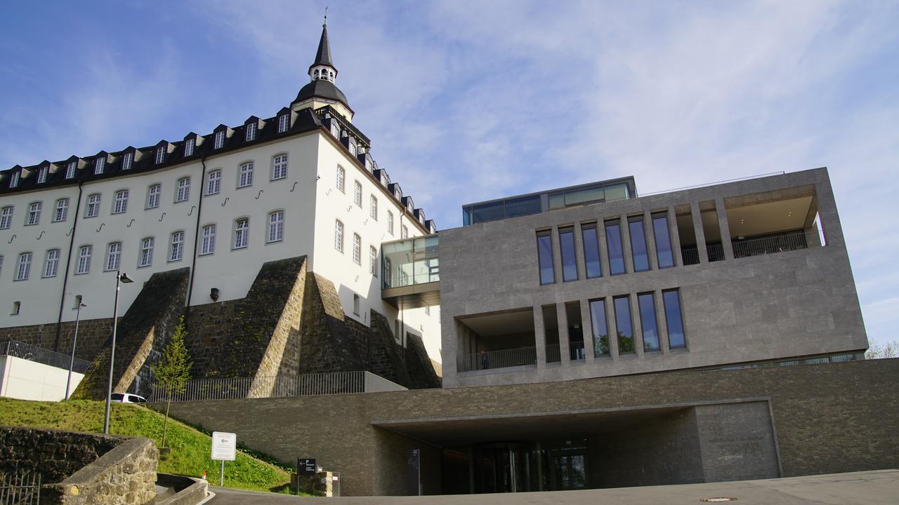 Отель Katholisch-Soziales Institut Зигбург Экстерьер фото